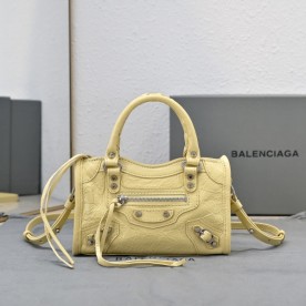 [발렌시아가] CITY NANO 파우치 체인 숄더백