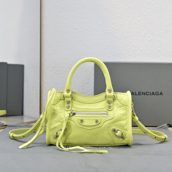 [발렌시아가] CITY NANO 파우치 체인 숄더백