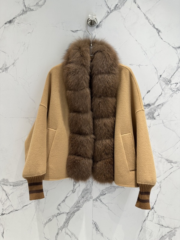 [펜디] 신상 밍크 코트