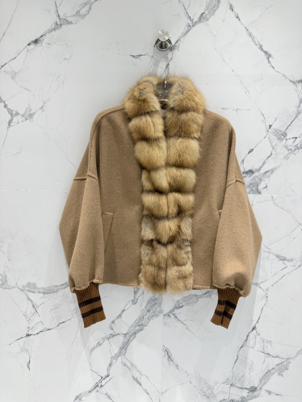 [펜디] 신상 밍크 코트