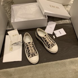 [디올] 신상 스니커즈 WALK'N Dior Sneakers