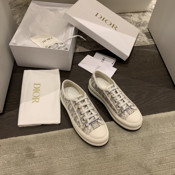 [디올] 신상 스니커즈 WALK'N Dior Sneakers