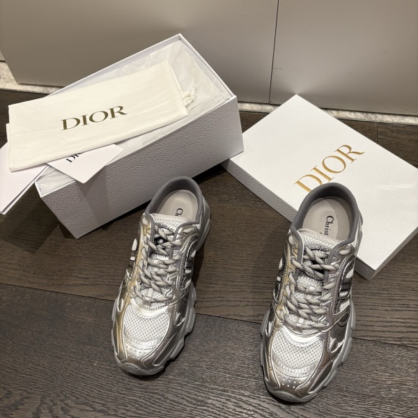 [디올] 신상 스니커즈 Dior CHRONO Sneakers