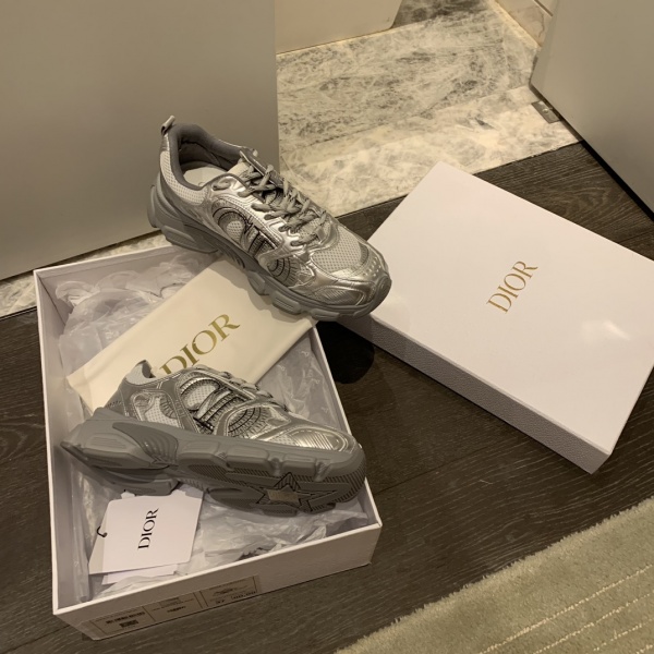 [디올] 신상 스니커즈 Dior CHRONO Sneakers