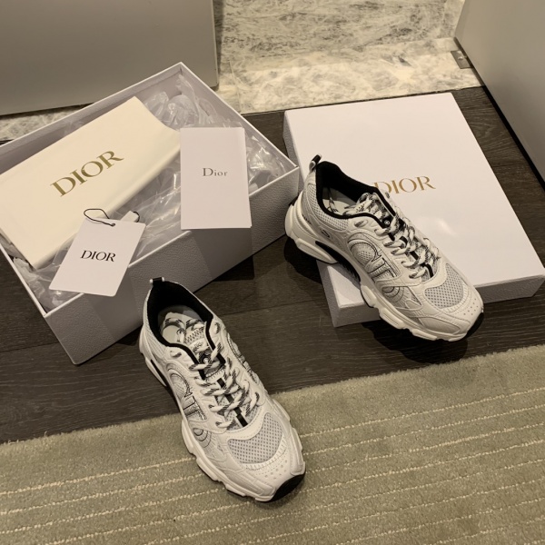 [디올] 신상 스니커즈 Dior CHRONO Sneakers
