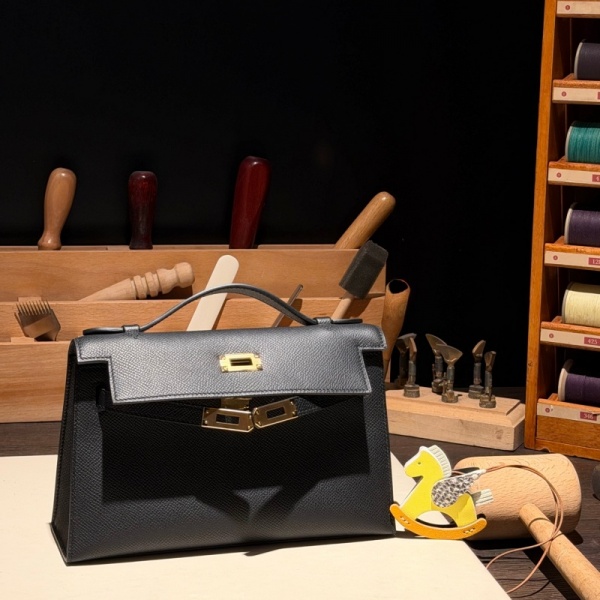 {에르메스} 앱송 켈리 포쉐트 Epsom Kelly Pochette