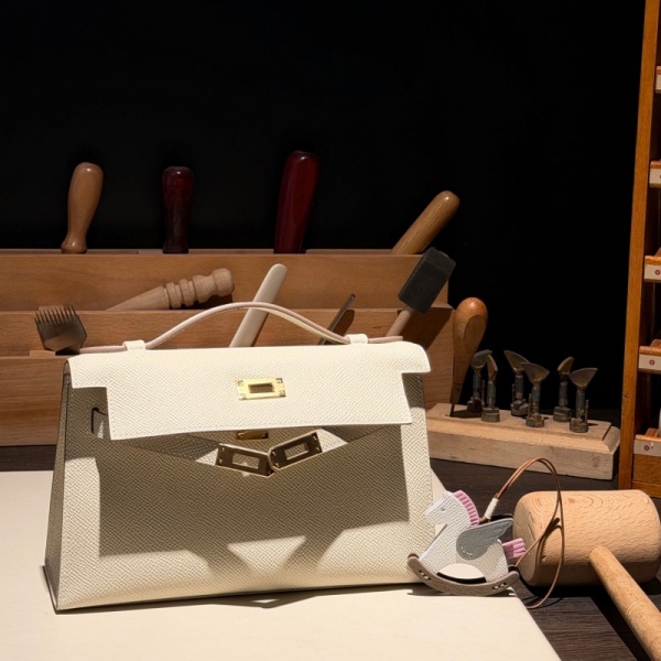 [에르메스] 앱송 켈리 포쉐트 Epsom Kelly Pochette