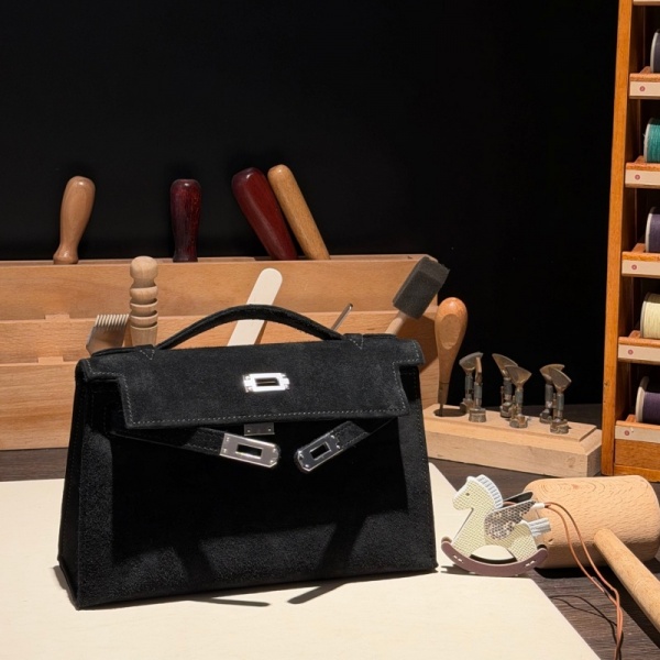 [에르메스] 도블리스 스웨이드 켈리 포쉐트 Doblis Suede Kelly Pochette