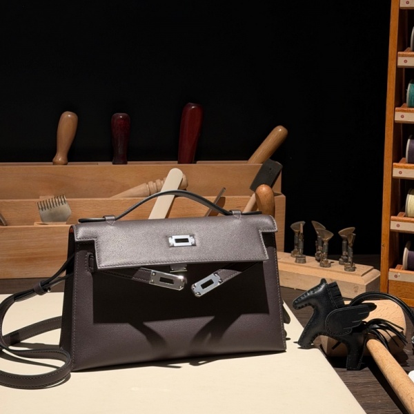 [에르메스] 스페셜오더 스위프트 켈리 포쉐트 Swift Kelly Pochette