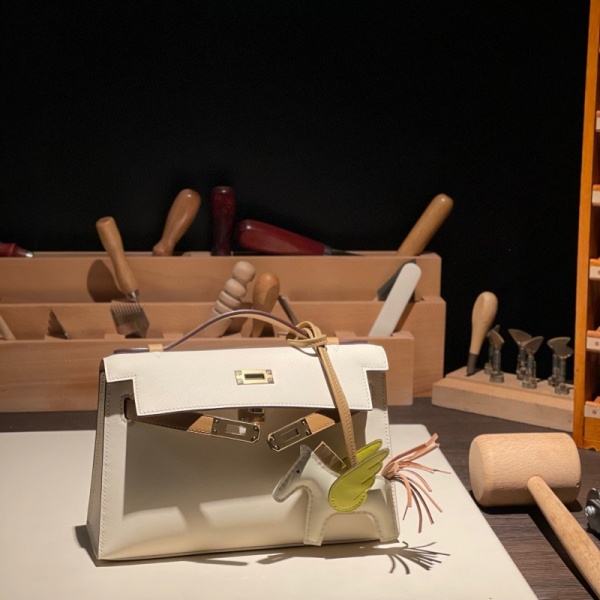 [에르메스] 스페셜오더 스위프트 켈리 포쉐트 Swift Kelly Pochette