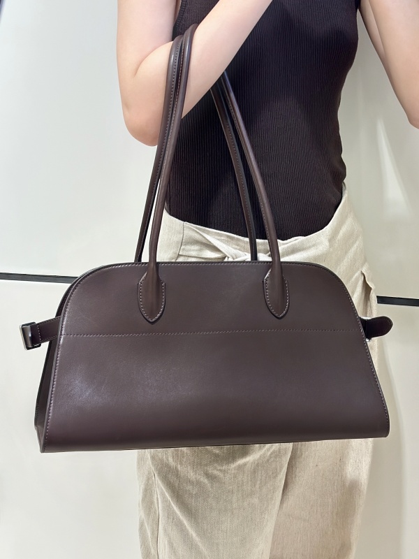 [더로우] 마고 숄더백 12 THE ROW EW Margaux 12 Shoulder bag (새들 가죽)