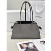 [더로우] 마고 숄더백 12 THE ROW EW Margaux 12 Shoulder bag (새들 가죽)