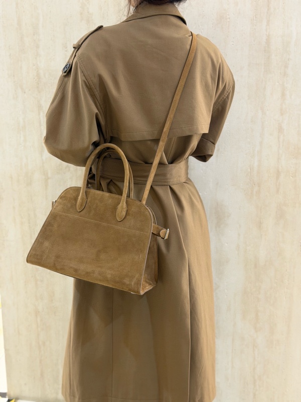 [더로우] 마고백 10 THE ROW Margaux bag 10 (스웨이드 가죽)
