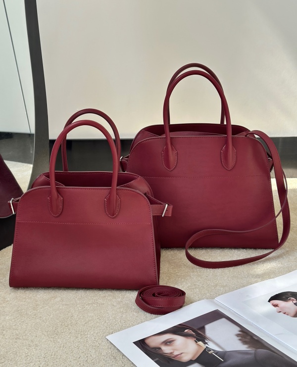 [더로우] 마고백 10 THE ROW Margaux bag 10 (새들 가죽)