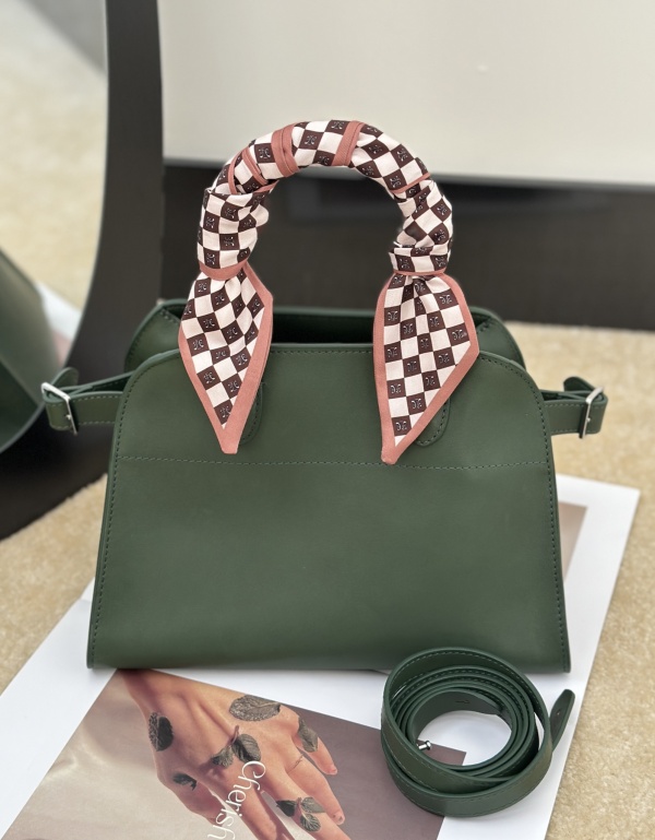 [더로우] 마고백 10 THE ROW Margaux bag 10 (새들 가죽)