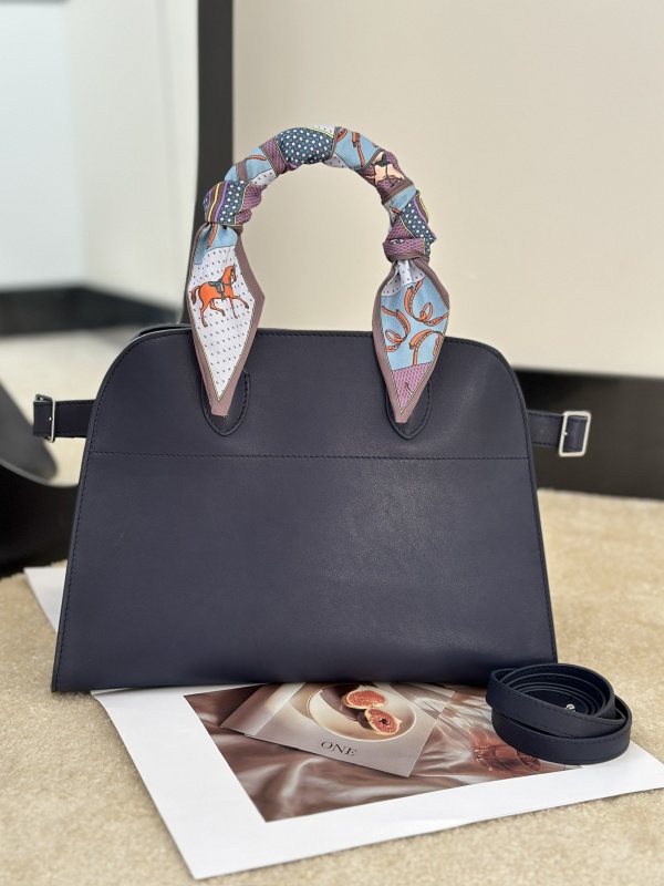 [더로우] 마고백 12 THE ROW Margaux bag 12 (새들 가죽)