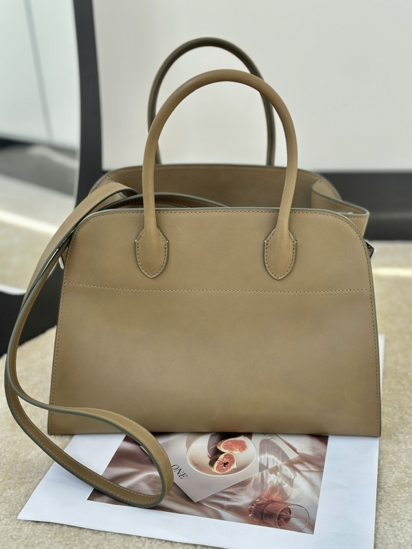 [더로우] 마고백 12 THE ROW Margaux bag 12 (새들 가죽)
