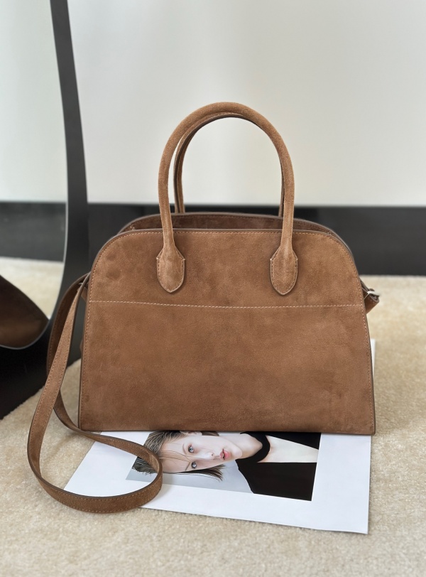 [더로우] 마고백 12 THE ROW Margaux bag 12 (스웨이드)